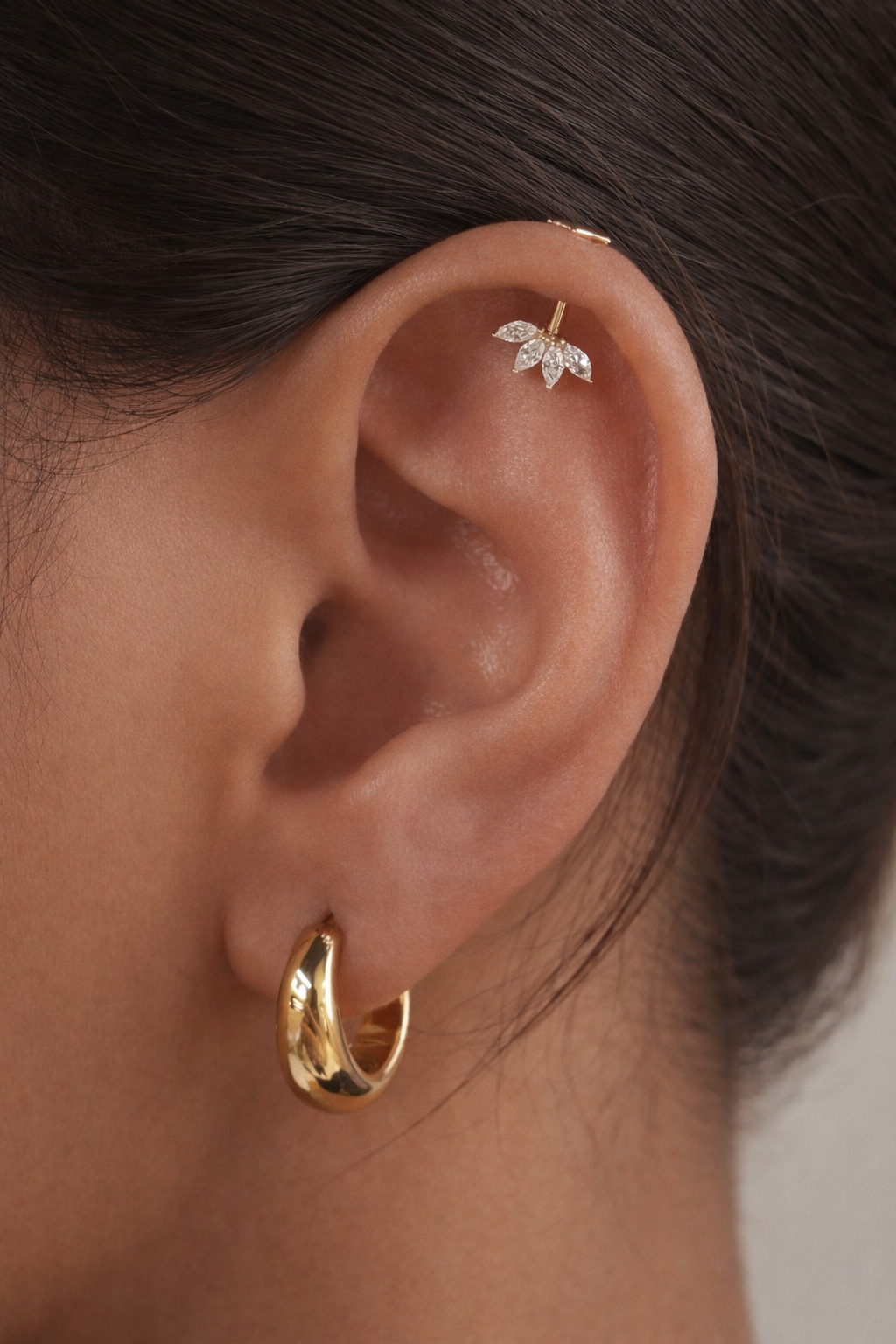 14K Solid Gold Lab Diamond Luxe Flower Labret - Image 2