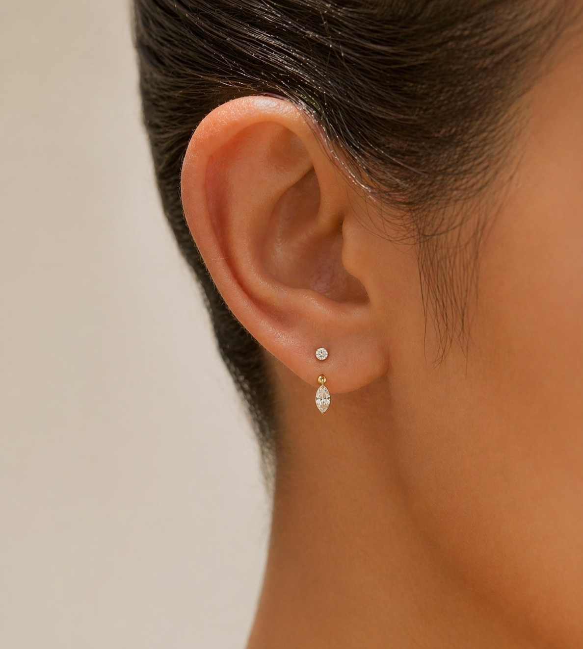 18K Gold Natural Diamond Drop Labret - Image 2
