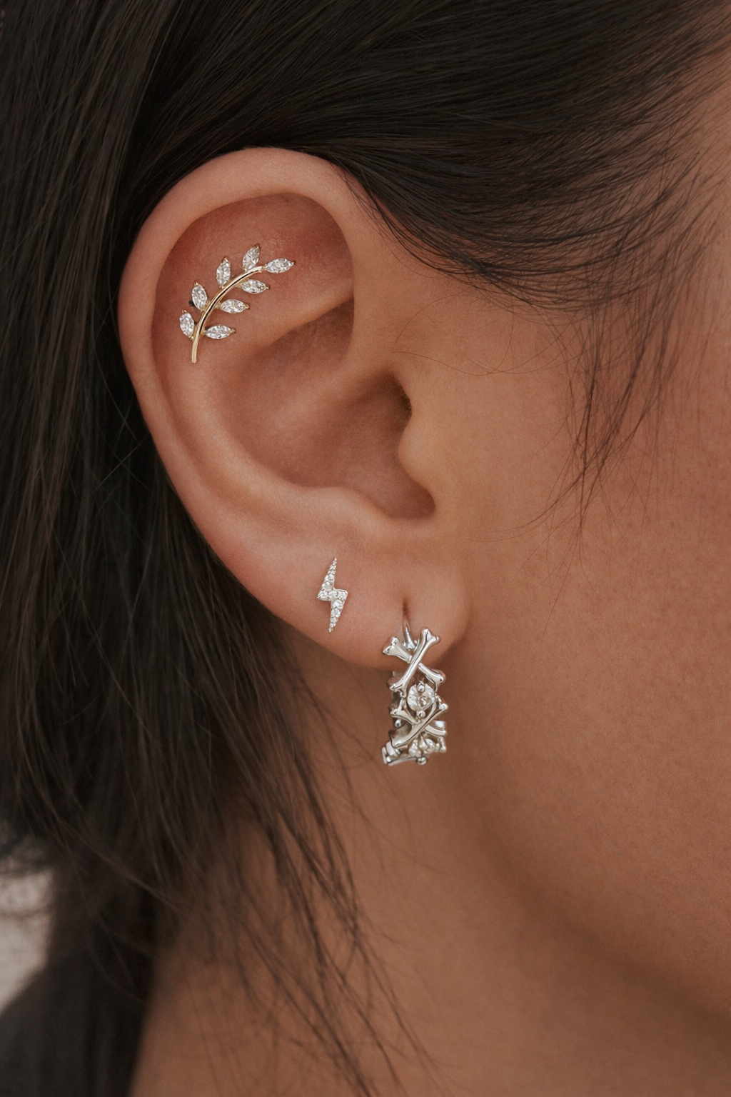 14K Solid Gold Lab Diamond Lightning Bolt Labret Stud - Image 2
